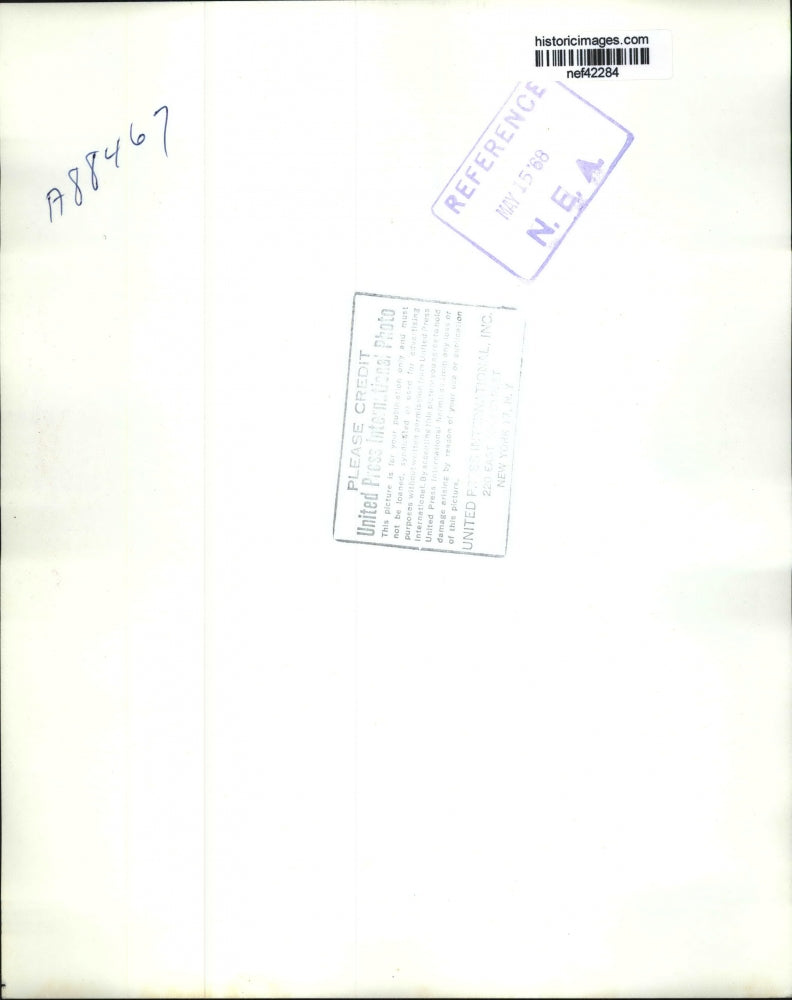 1968 Press Photo Eugene McCarthy Touring Los Angeles, California - nef42284