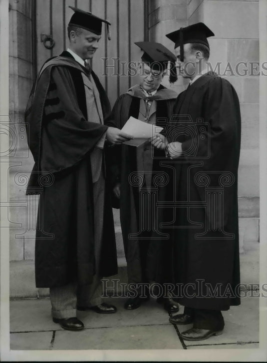 1935 Press Photo Harold Ickes, Son Raymond at University of chicago Graduation