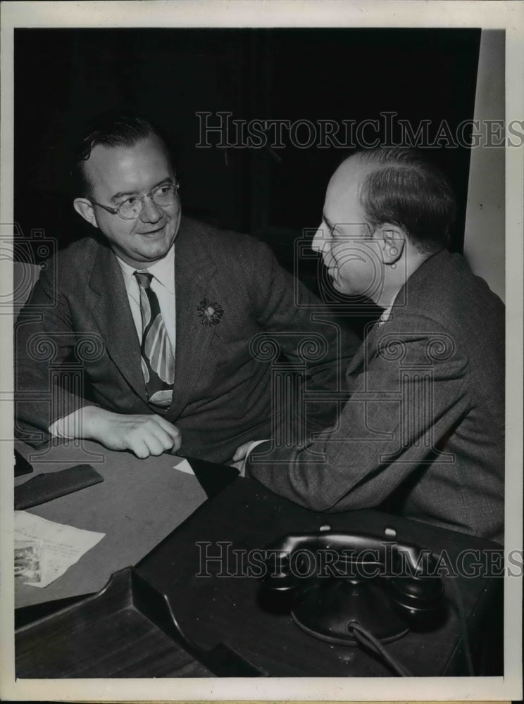 Load image into Gallery viewer, 1944 Press Photo Herber Brownell, Henry R. Turnbull Meeting in Chicago
