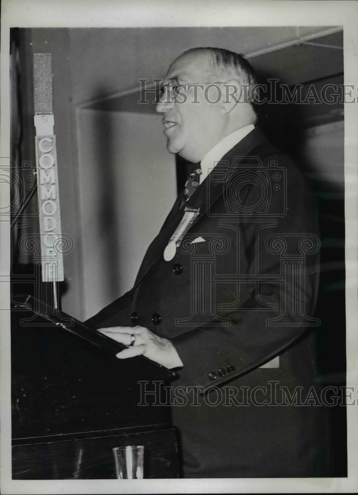 Load image into Gallery viewer, 1939 Press Photo Sen Robert F Wagner Speaking at State Federation of Labor
