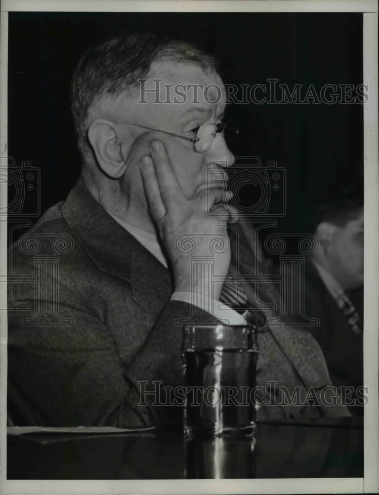 Load image into Gallery viewer, 1946 Press Photo Harold L. Ickes at Senate Naval Affairs committee Meeting
