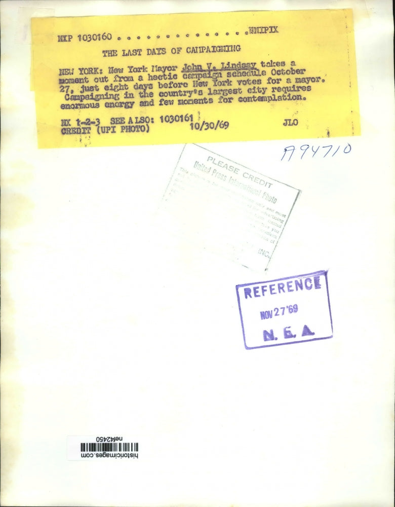 1969 Press Photo John V Lindsay Takes a Moment From Hectic Campaign Schedule