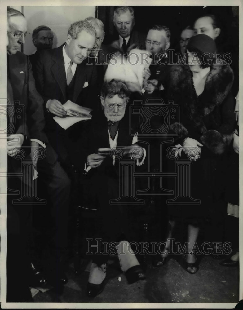 Load image into Gallery viewer, 1930 Press Photo James Hamilton Reading Election Returns with Campaign Staff
