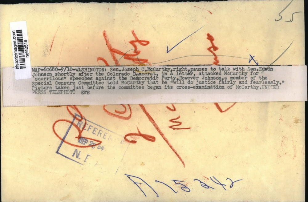 1954 Press Photo Senator Joseph McCarthy talks w/ Senator Edwin Johnson