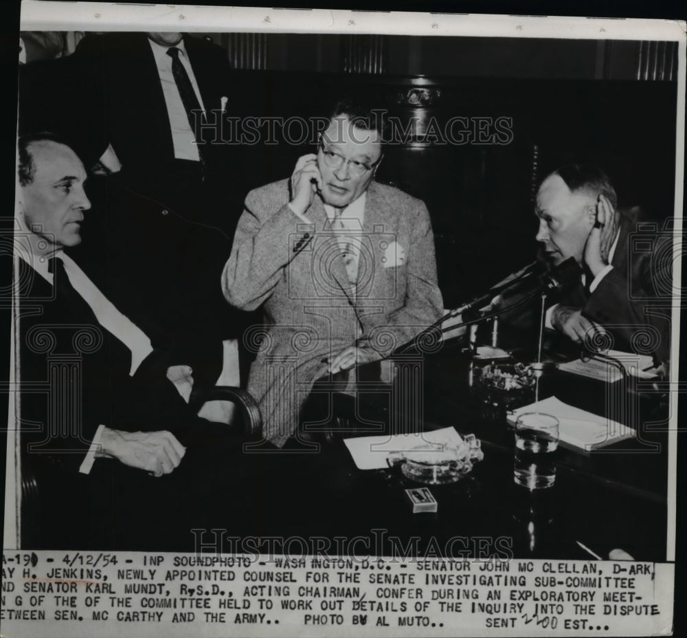 1954 Press Photo John McClellan Meets w/ Senate Investigating Subcommittee