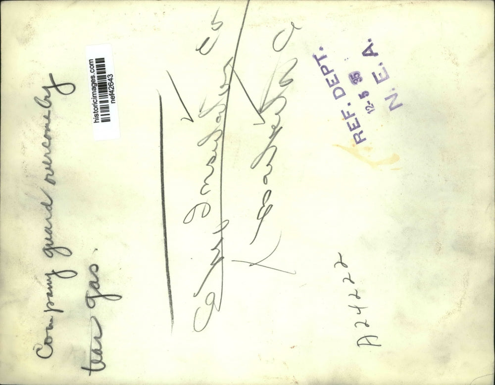 1935 Press Photo Ohio Insulation Company Guard Overcome by Tear Gas - nef42643