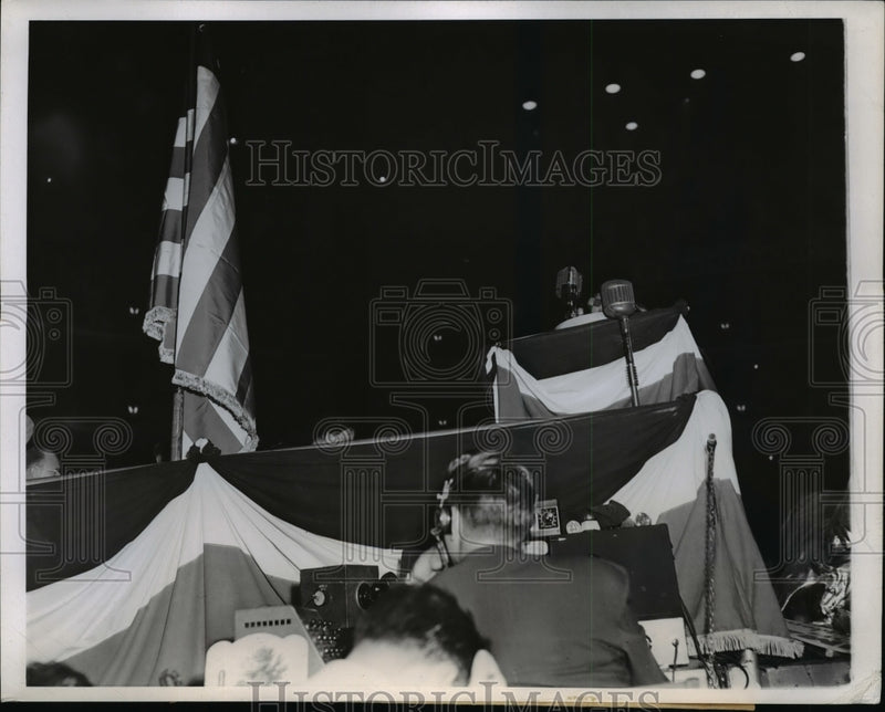 Load image into Gallery viewer, 1944 Press Photo Chicago Stadium as Franklin Roosevelt Accepts Nomination
