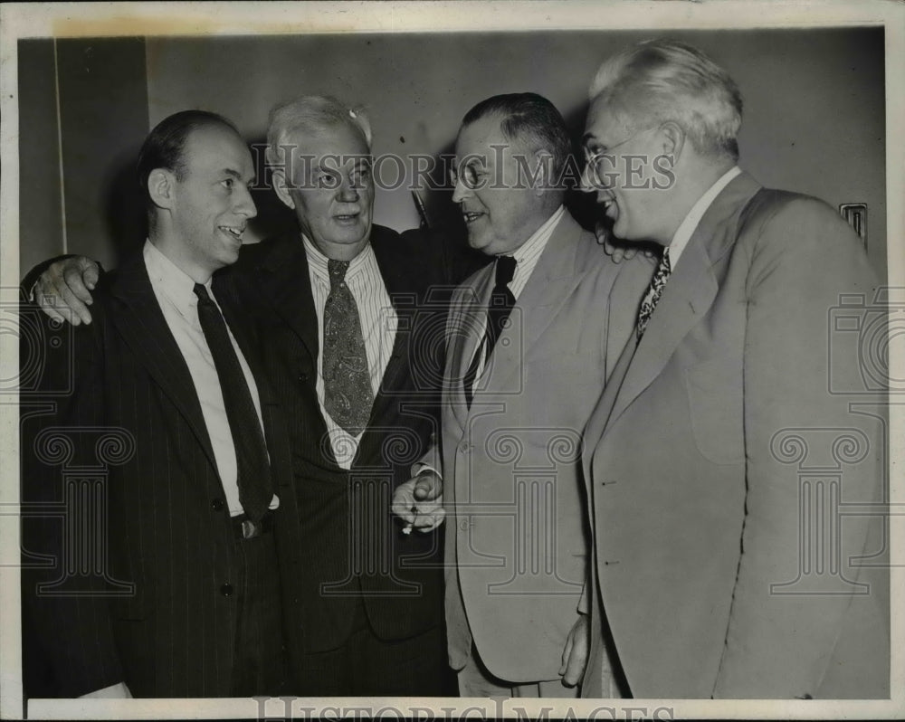 1944 Press Photo Herbert Brownell Republican Natl.Chairman guest on luncheon