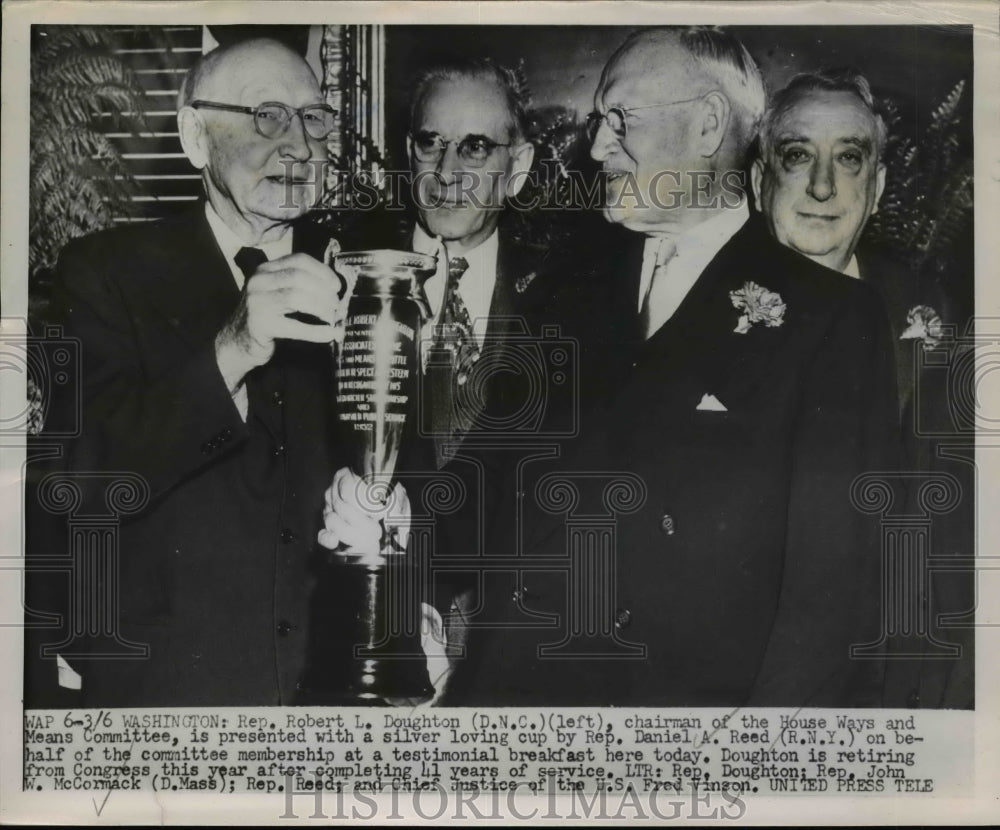 1952 Press Photo Rep.Robert L Doughtop Presented with Sliver Loving Cup