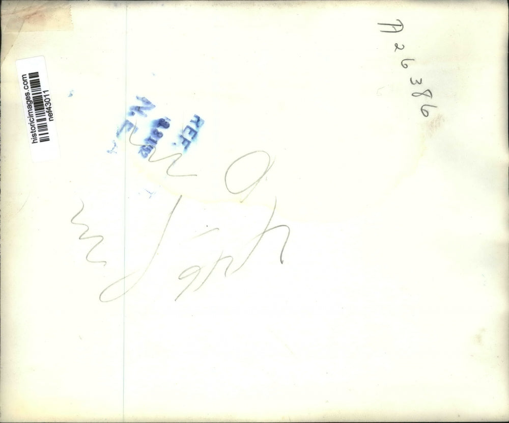 1952 Press Photo Rep.Robert L Doughtop Presented with Sliver Loving Cup