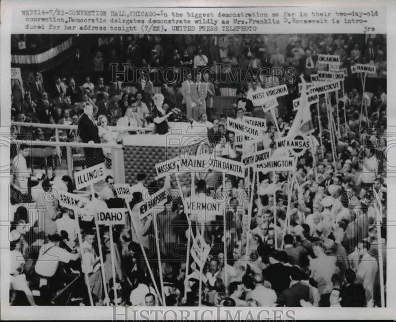 Load image into Gallery viewer, 1952 Press Photo Largest Democratic Convention Demonstration in Their Second Day
