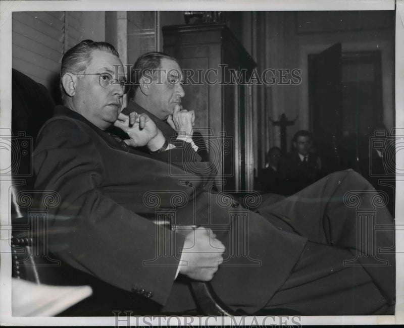 Load image into Gallery viewer, 1953 Press Photo Robert B Anderson, Harold E. Talbott wait before testifying
