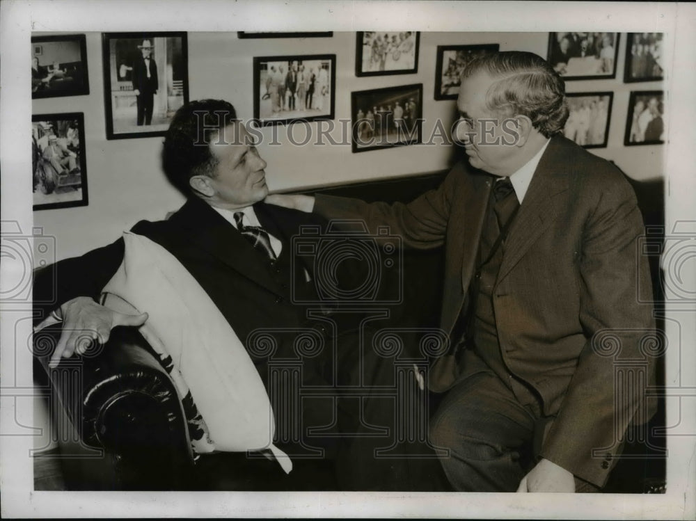 1938 Press Photo Tom Connally talks with Allen J. Ellender after filibuster