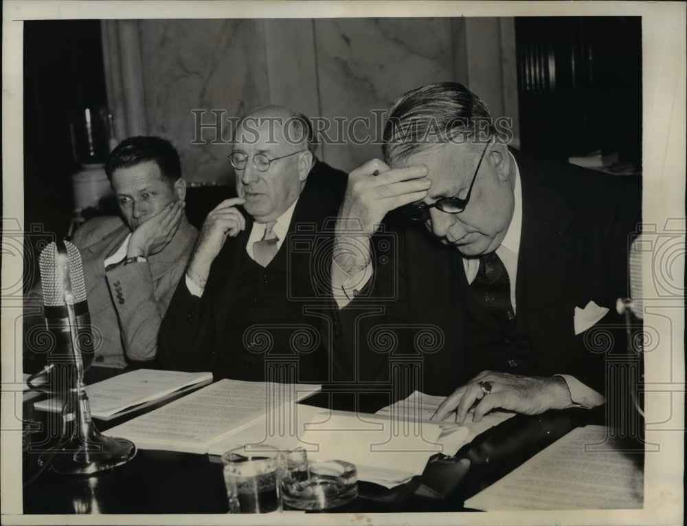 1939 Press Photo Ellender, Thomas, Walsh hear Wager's testimony on Labor Act