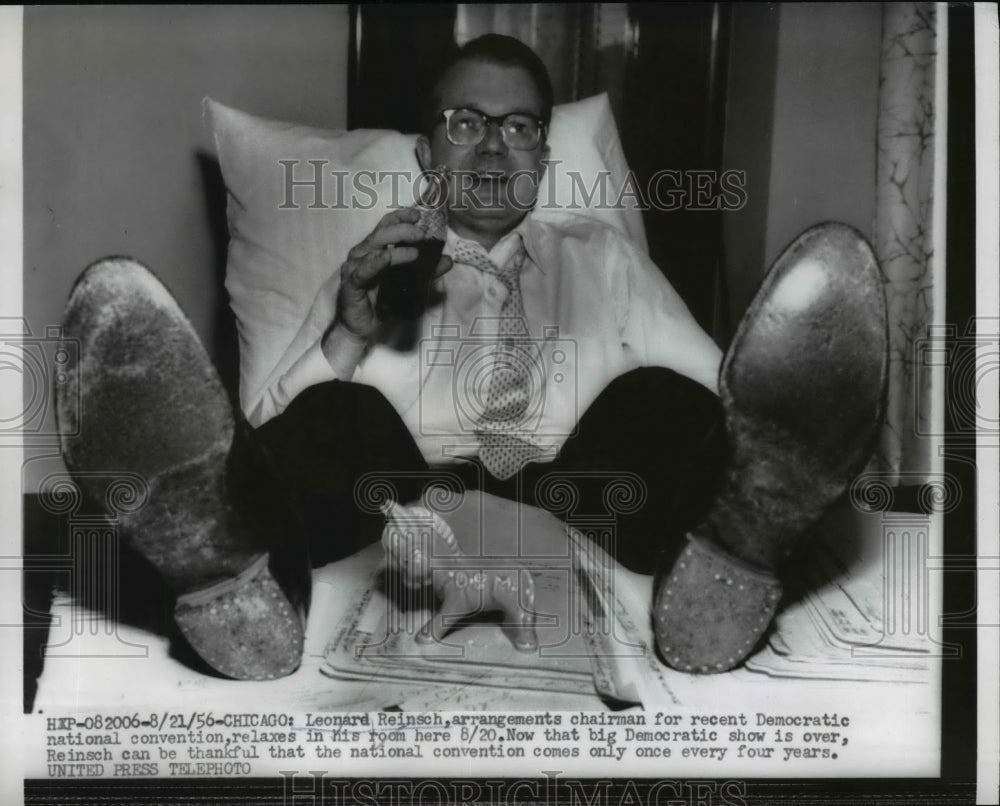 1956 Press Photo Leonard Reinsch Chairman for Democratic Convention in Hotel