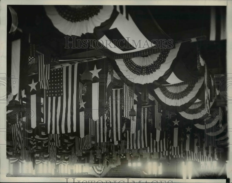 Load image into Gallery viewer, 1932 Press Photo Chicago Stadium Decorated for Republican National Convention
