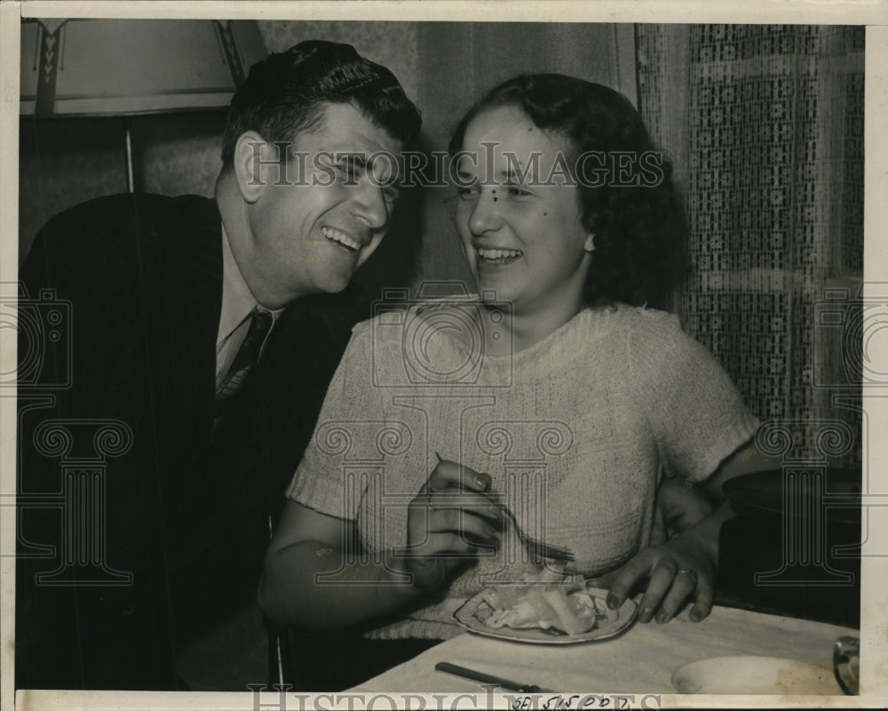 1939 Press Photo Clare St. John Mitchener, Miss Jeanne Lorraine Bate at wedding