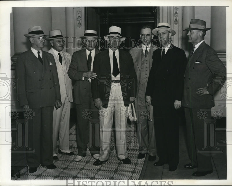 Load image into Gallery viewer, 1941 Press Photo Congressional Leaders met with President Roosevelt - nef43269
