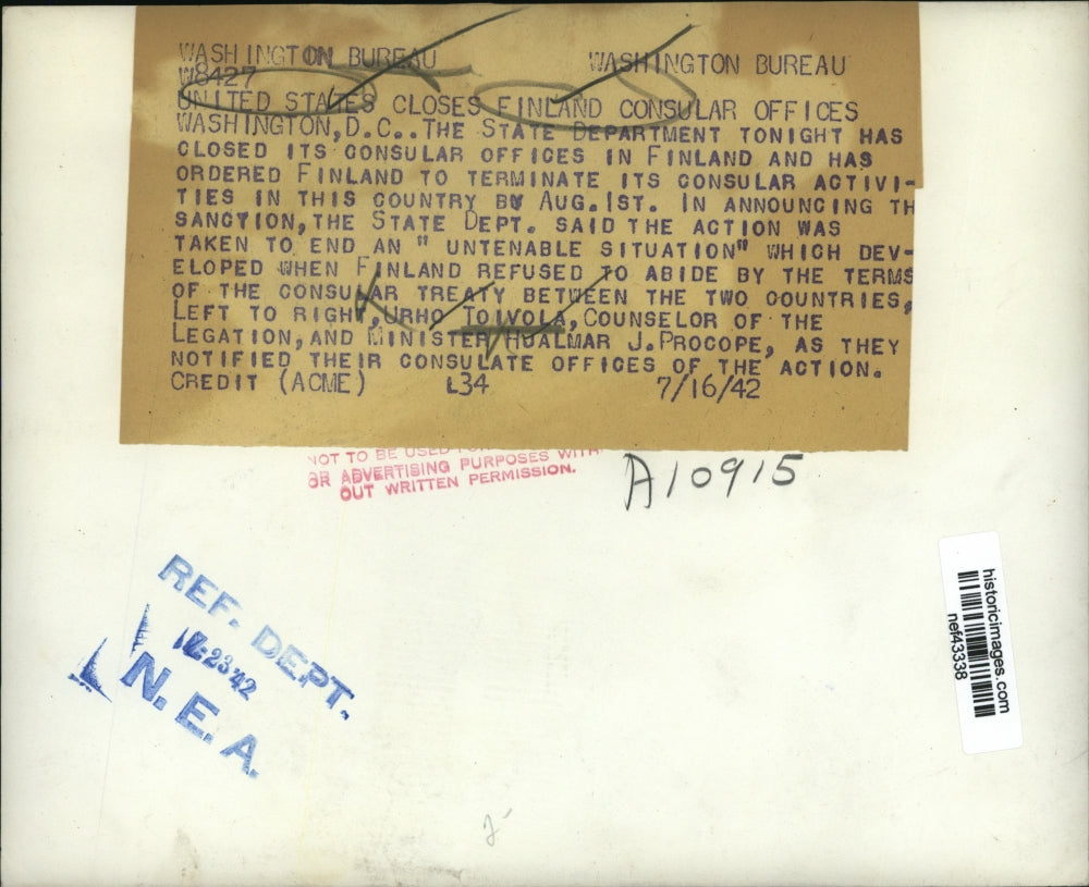 1942 Press Photo Urho Toivola, Hualmar Procope of Closed Finland Consular Office