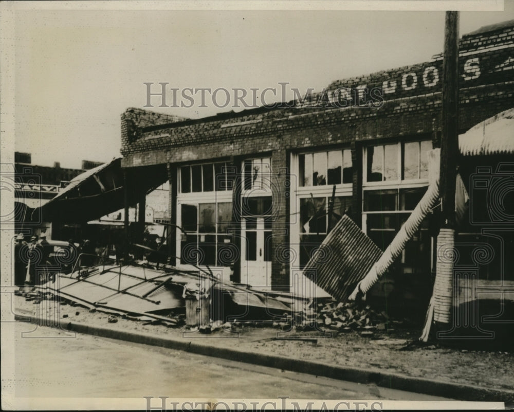 1935 Press Photo Forney, Texas General Store Tornado Wreckage - nef43339