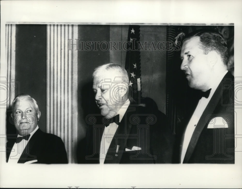 1957 Press Photo Secretary of Defense Charles Wilson, Walker Crisler Detroit