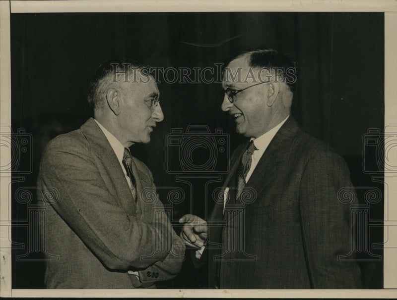 Load image into Gallery viewer, 1937 Press Photo F.W. Powell &amp; C.O. Hardy as They Attend Senate Hearing in D.C.
