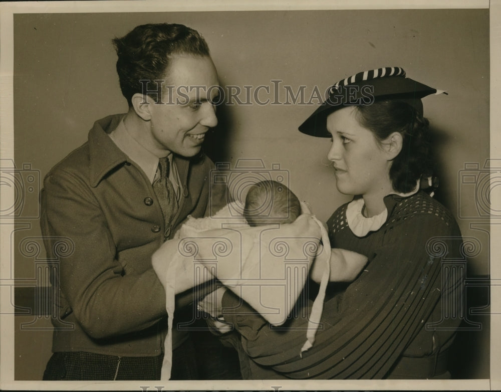 1936 Press Photo San Francisco mother gets custody of daughter she never saw