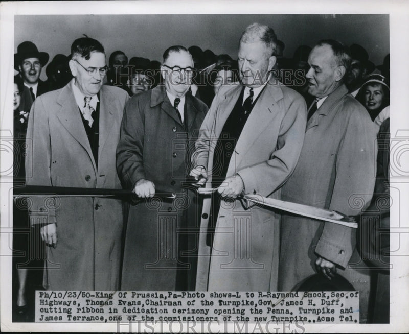 Load image into Gallery viewer, 1950 Press Photo Cutting Ribbon in Dedication Ceremony Opening the Penn Turnpike
