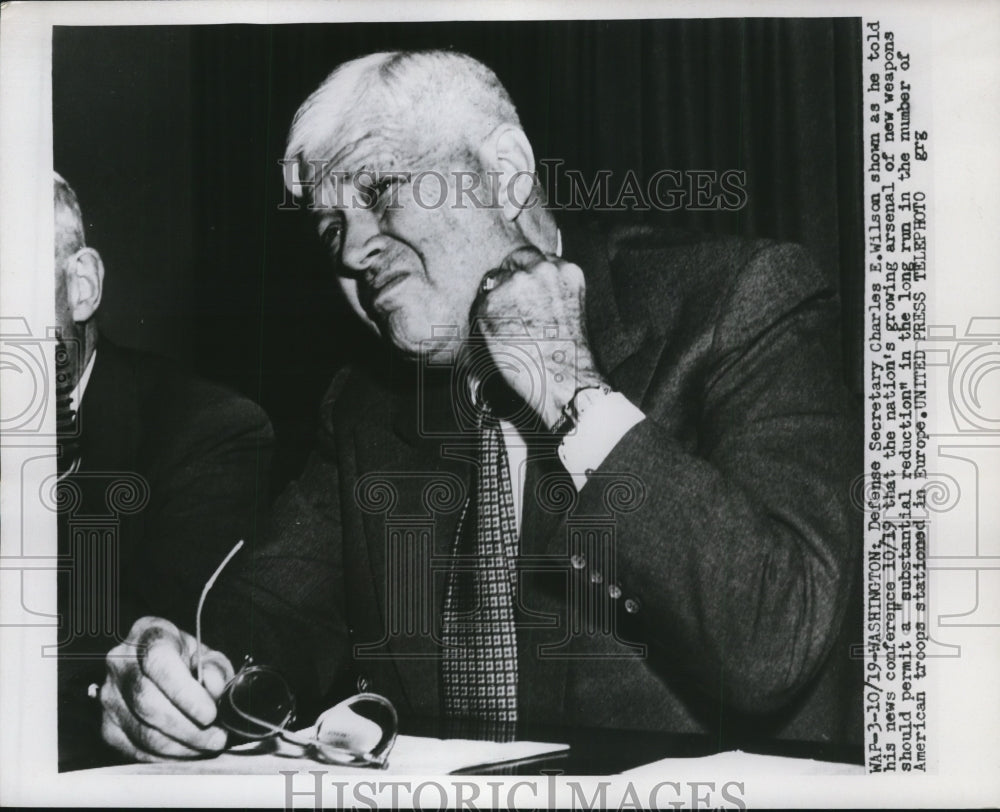 1953 Press Photo Charles E. Wilson at News Conference, Washington, D.C.