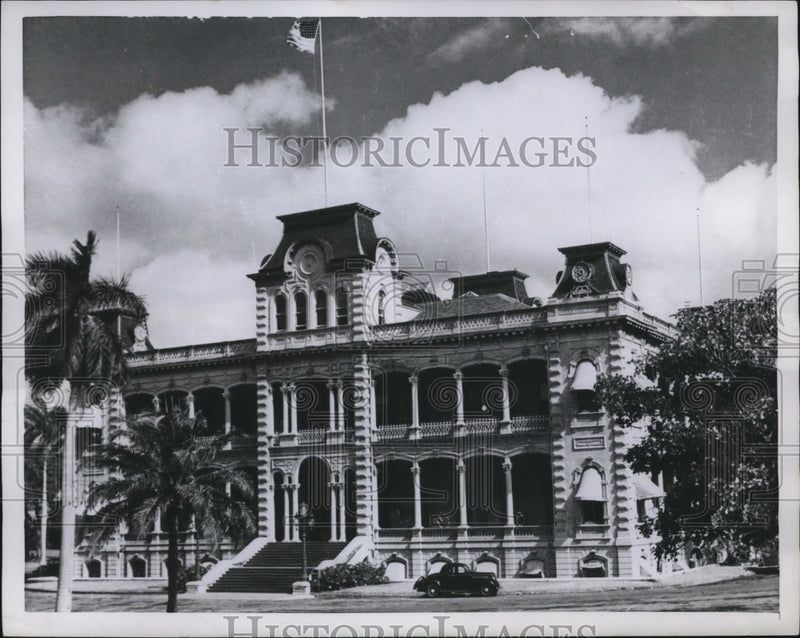 Load image into Gallery viewer, 1970 Press Photo Iolani Palace, Honolulu, Hawaii - nef43676

