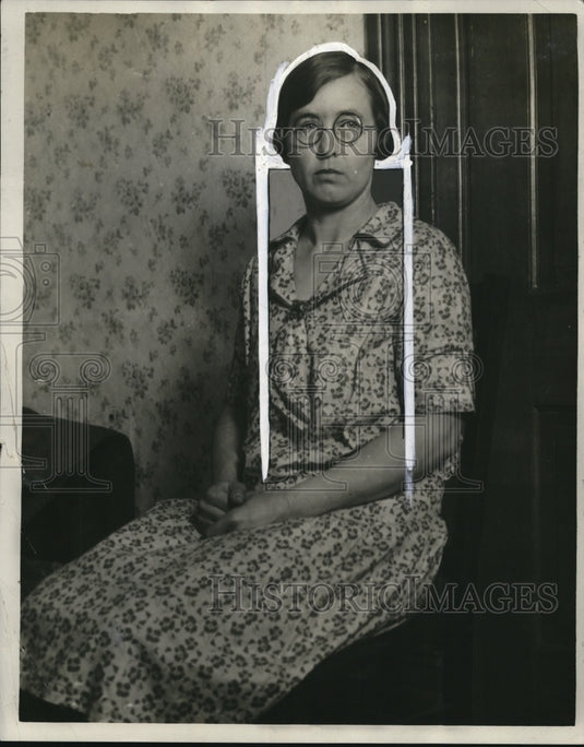 1930 Press Photo Bertha Thomas, suing Reverend James Cornish Over Kiss