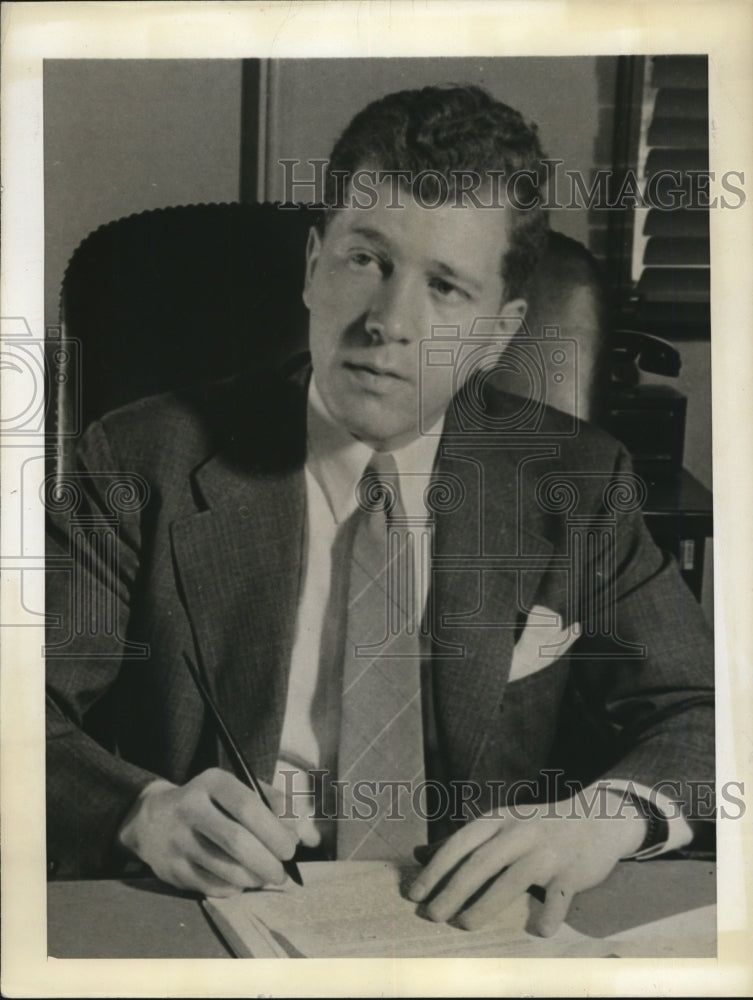Load image into Gallery viewer, 1943 Press Photo David Ginsburg of the OPA Considered for Army Commission
