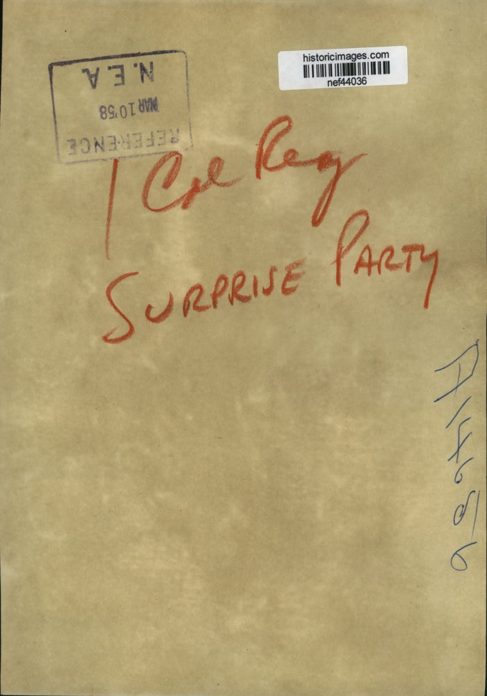 1958 Press Photo Sec. of State John Foster Dulles eat his birthday Cake