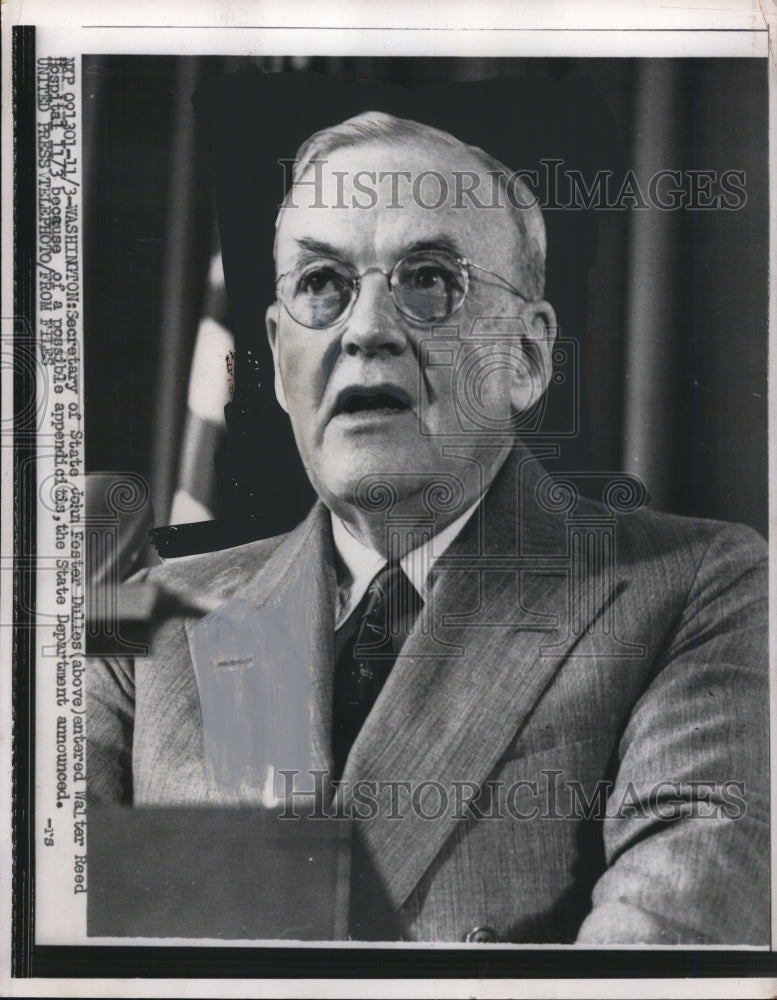 1956 Press Photo Sec of State John Foster Dulles entered Walter Reed Hospital