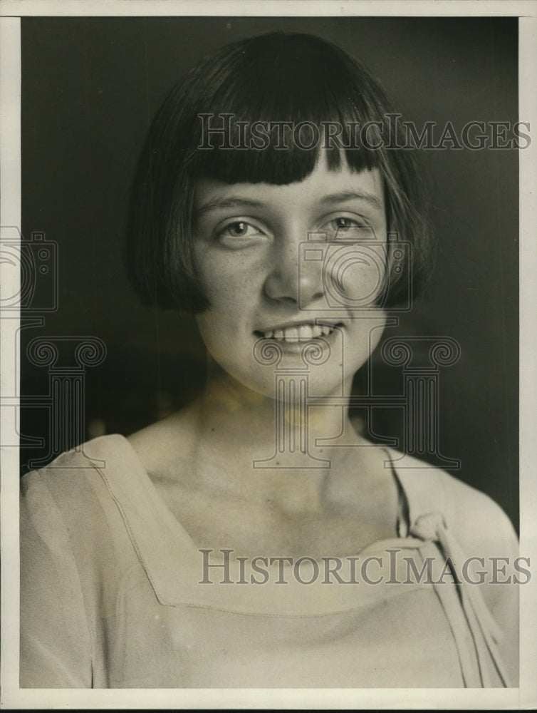 1927 Press Photo Immigrant Hulda Fornell Wins Spelling Championship at School
