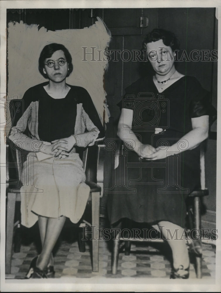 1934 Press Photo Naomi Saunders, Mabel Balke at Indianapolis Police Station