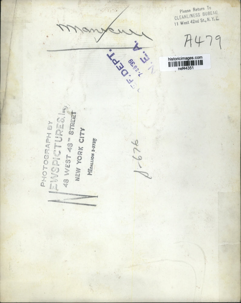 1939 Press Photo Manicure - nef44351