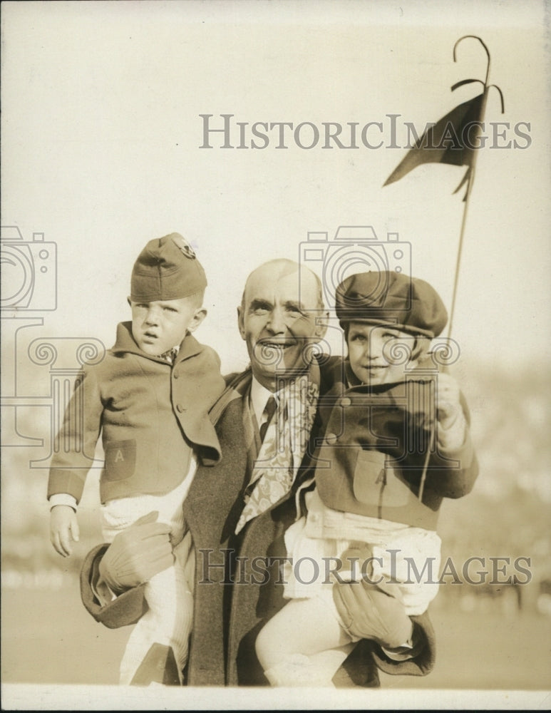 1929 Press Photo Jardine with Patsie Ryan and Bill Tompkin at a homecoming game