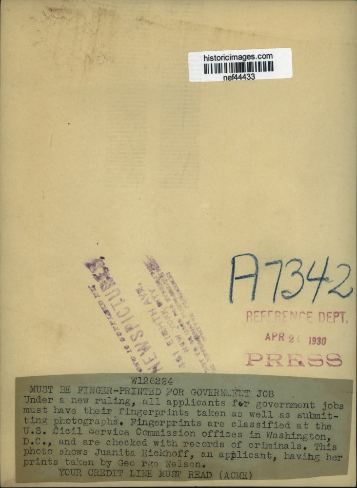 1930 Press Photo Government Job Applicant Fingerprinted by George Nelson in D.C.