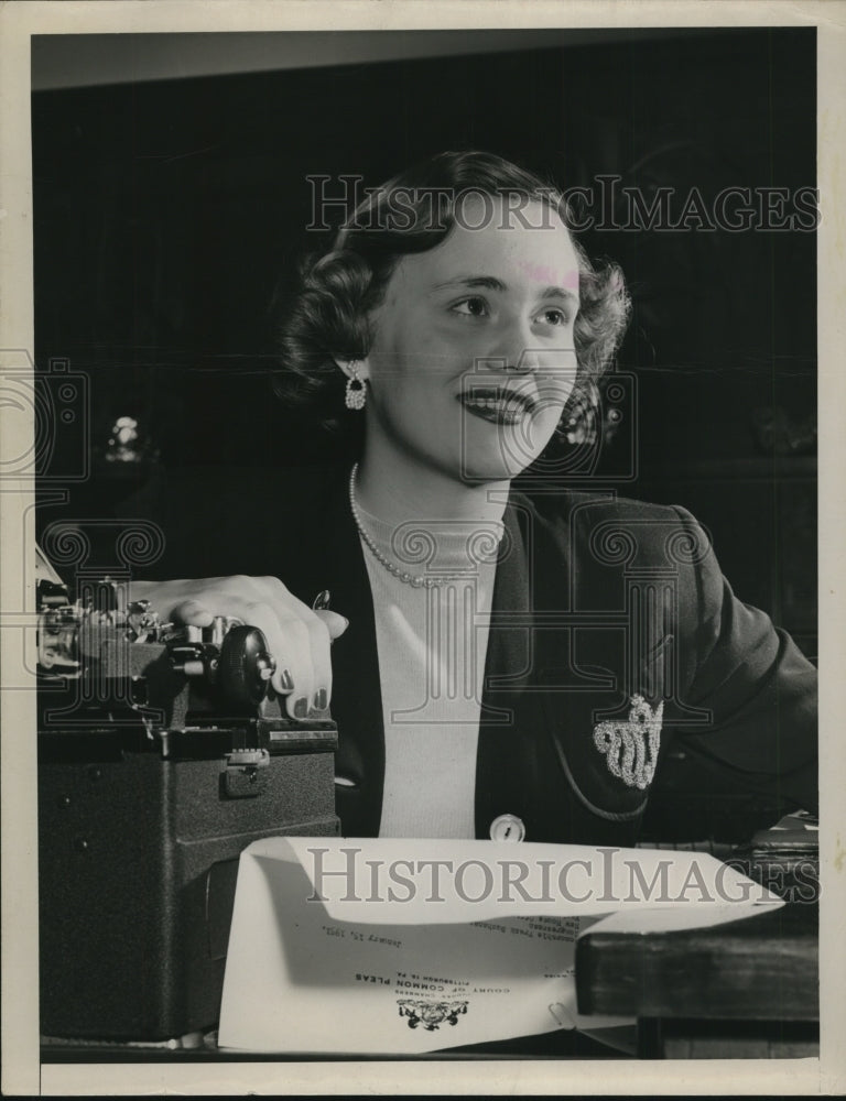 Load image into Gallery viewer, 1951 Press Photo Jane (Jani) Buchanan, Daughter of congressman - nef44449
