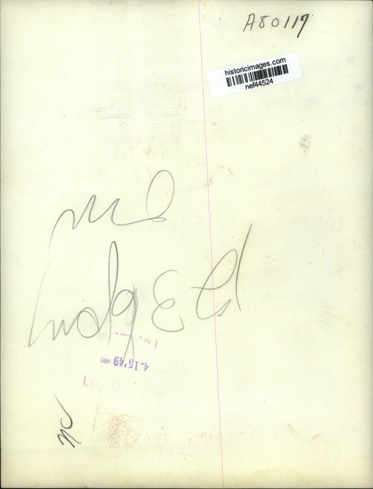 1949 Press Photo Joyce Lee Hughes Boarding Plane in Birmingham, alabama