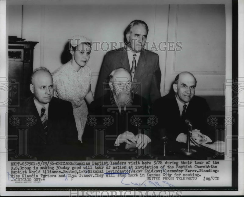 Load image into Gallery viewer, 1956 Press Photo Russian Baptist Leaders Touring U.S. in Chicago - nef44717
