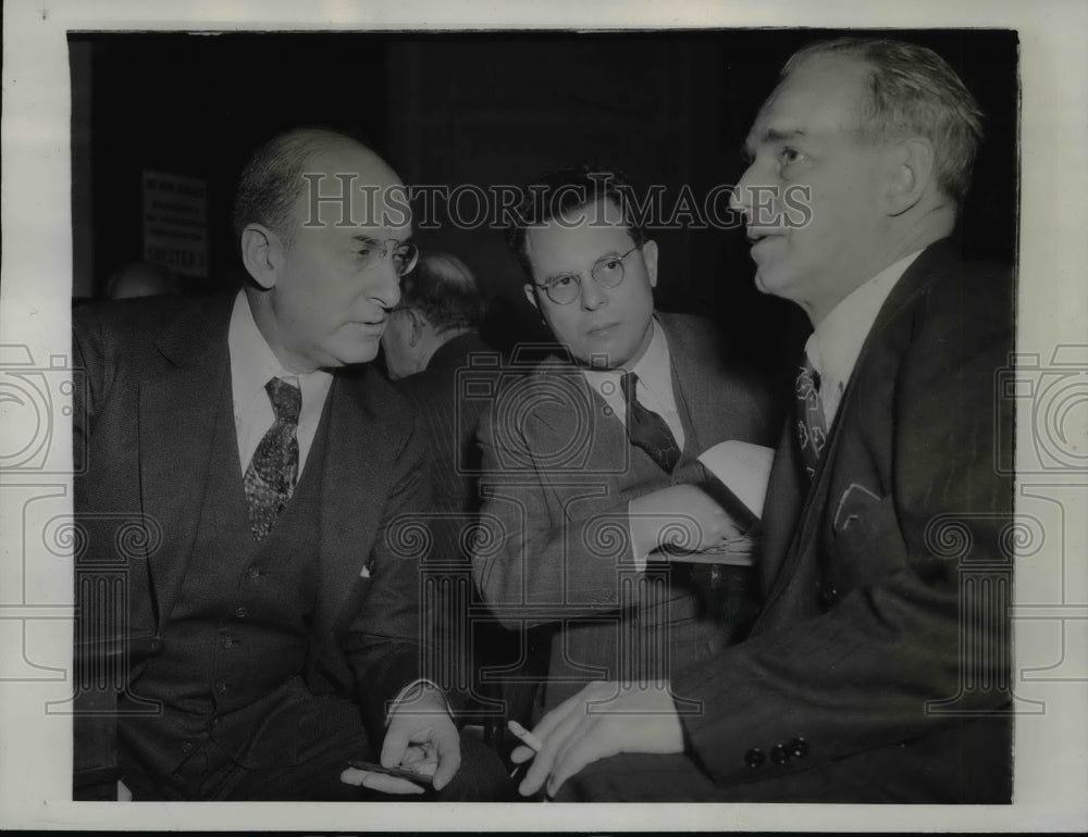 1943 Press Photo Henry Morgenthau Shown as He Asked Finance Comm for Huge Sum