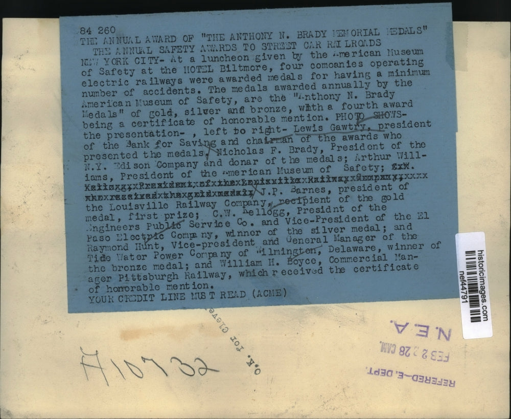 1928 Press Photo Anthony N. Brady Memorial Medal Ceremony at Safety Awards