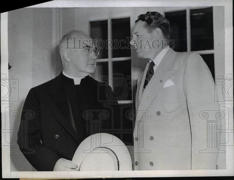 Load image into Gallery viewer, 1945 Press Photo Archbishop Francis J. Spellman, John J. Sullivan at White House
