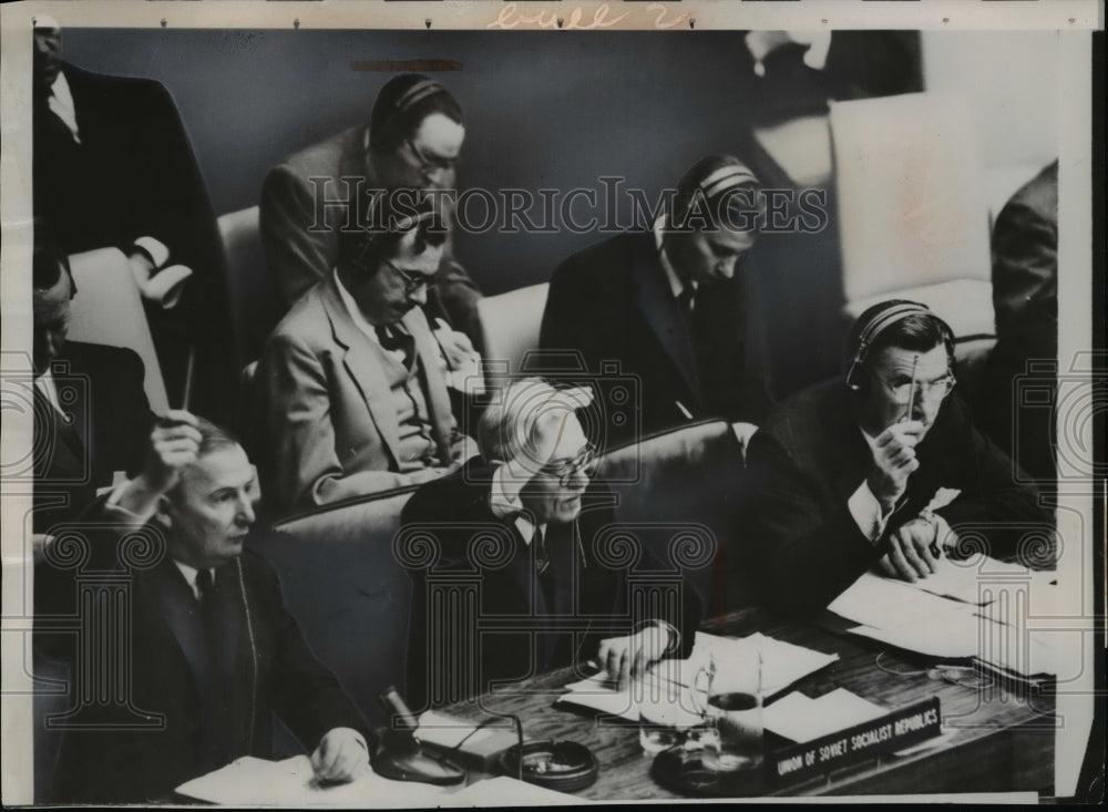 1953 Press Photo United Nations NY Soviet Delegate Vishinsky, Britain's Lloyd