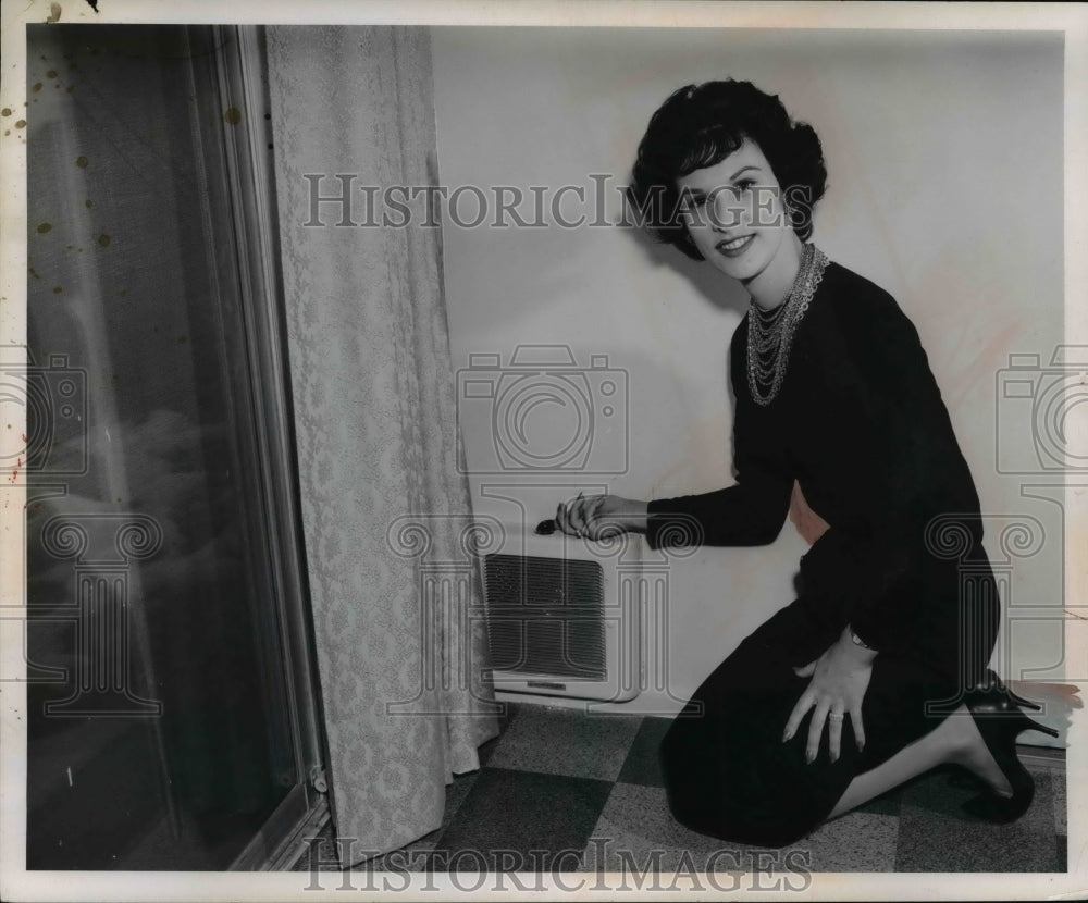 1961 Press Photo Chase Heat - nef44942