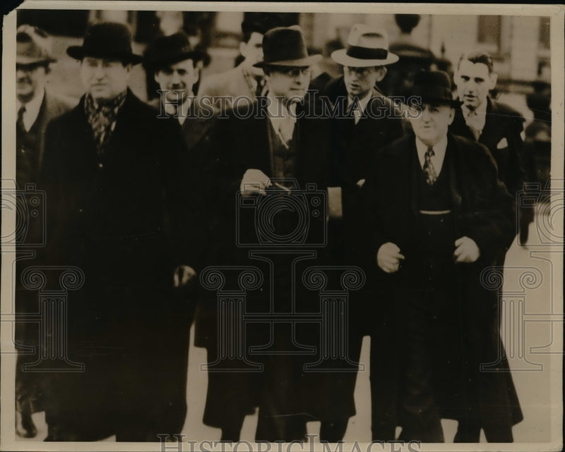 Load image into Gallery viewer, 1937 Press Photo Homer Martin w union Officials at Lansing, Michigan Capitol
