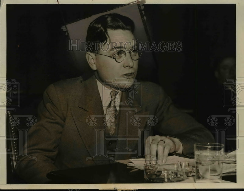Load image into Gallery viewer, 1938 Press Photo Homer C. Martin at Senate Unemployment Committee - nef44970
