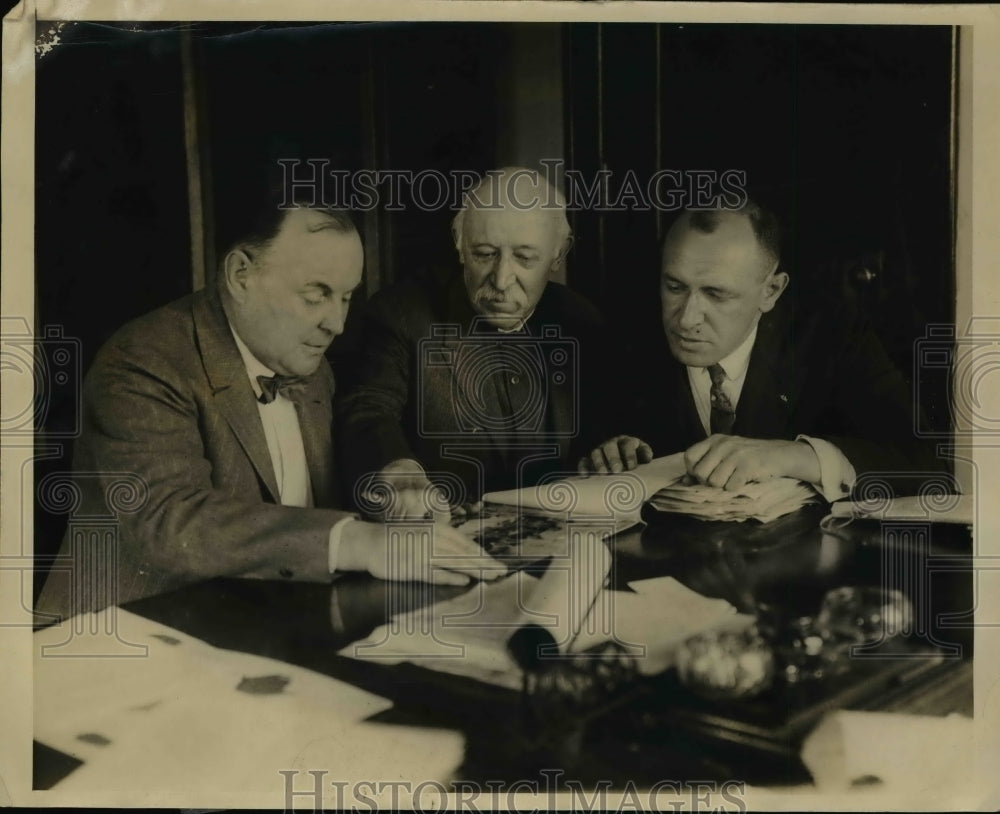 1924 Press Photo New York Civic League Officials Meeting on Firpo Deportment
